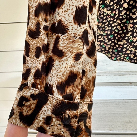 SUGARLIPS, NWOT, MIXED PRINT TOP. ROUND NECK, ANIMAL PRINT LONG SLEEVE. SIZE M - Picture 6 of 9